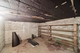 219 2nd Ave, Manistee, MI 49660 - Photo 34