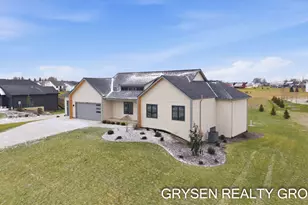 12643 Ridgedale Dr, Allendale, MI 49401 - Photo 2