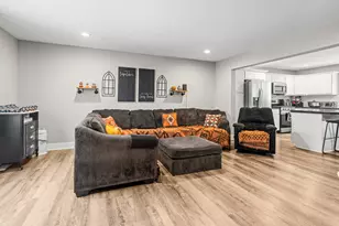 1514 Chapel St SW, Wyoming, MI 49509 - Photo 4