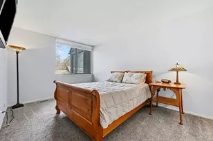 221 Paisley Ct, Kalamazoo, MI 49006 - Photo 12