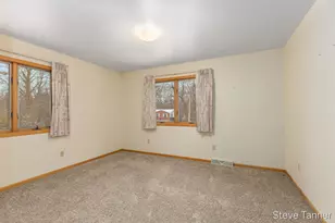 611 S Baldwin St, Greenville, MI 48838 - Photo 16