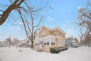 617 Union St, Jackson, MI 49203 - Photo 1