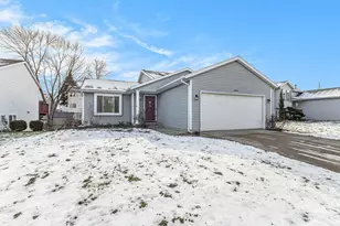 1882 Crosswinds Ct SE, Kentwood, MI 49508 - Photo 2