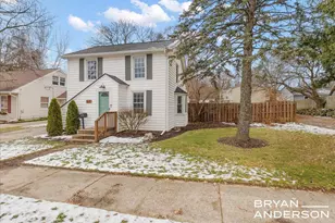 66 S Fremont St NE, Rockford, MI 49341 - Photo 4