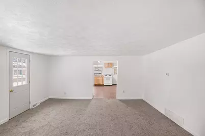 202 S Bronson Avenue, Big Rapids, MI 49307 - Photo 6