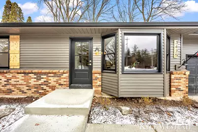 3425 Cascade Road SE, Grand Rapids, MI 49546 - Photo 4
