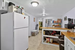 620 E Green St, Marshall, MI 49068 - Photo 6