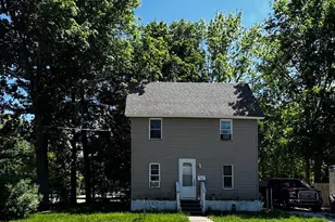 620 E Green St, Marshall, MI 49068 - Photo 2