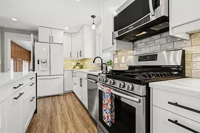 880 Paw Paw Drive, Holland, MI 49423 - Photo 8