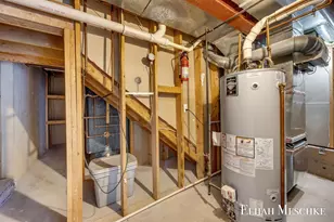 5664 Nancy Dr SW, Wyoming, MI 49418 - Photo 54