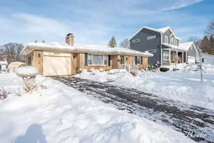 2061 Sibley St NW, Grand Rapids, MI 49504 - Photo 2