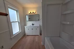 225 W Lincoln Ave, Ionia, MI 48846 - Photo 8