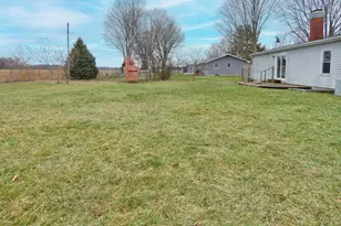 23361 N Shore Dr, Edwardsburg, MI 49112 - Photo 4