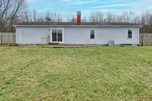 23361 N Shore Dr, Edwardsburg, MI 49112 - Photo 2