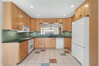 212 Chauncey Court, Marshall, MI 49068 - Photo 8