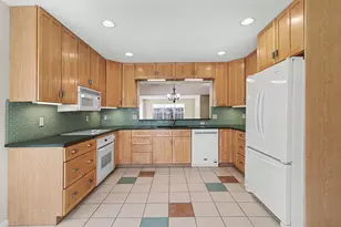 212 Chauncey Ct, Marshall, MI 49068 - Photo 8