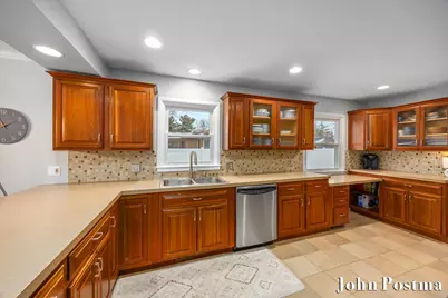 1935 Menominee Drive SE, Grand Rapids, MI 49506 - Photo 10