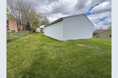 190 E Spruce Street, Harrison, MI 48625 - Photo 8