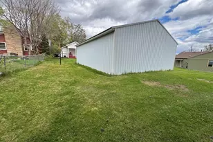 190 E Spruce St, Harrison, MI 48625 - Photo 8