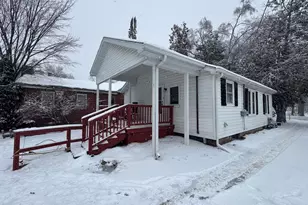 190 E Spruce St, Harrison, MI 48625 - Photo 4