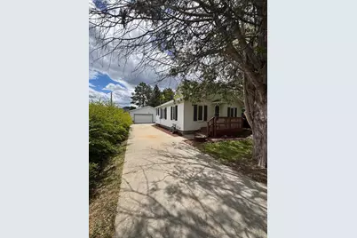 190 E Spruce Street, Harrison, MI 48625 - Photo 2
