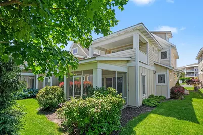 920 W Savidge Street #6, Spring Lake, MI 49456 - Photo 4