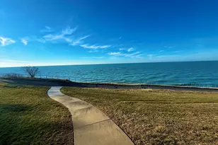 3626 Lakeshore Dr K9, Saint Joseph, MI 49085 - Photo 24