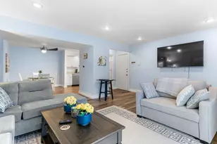 3626 Lakeshore Dr K9, Saint Joseph, MI 49085 - Photo 8