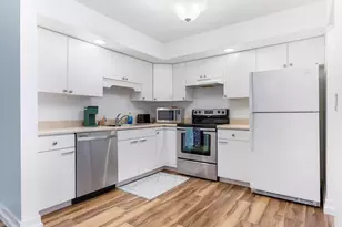 3626 Lakeshore Dr K9, Saint Joseph, MI 49085 - Photo 10