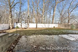 380 Elm St, Holland, MI 49424 - Photo 4