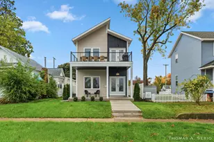 593 W Webster Ave, Muskegon, MI 49440 - Photo 1