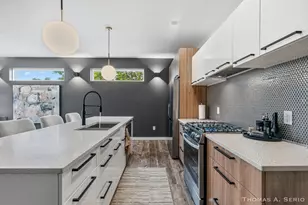 593 W Webster Ave, Muskegon, MI 49440 - Photo 10