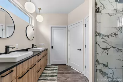 593 W Webster Avenue, Muskegon, MI 49440 - Photo 36