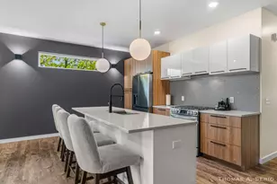 593 W Webster Ave, Muskegon, MI 49440 - Photo 8