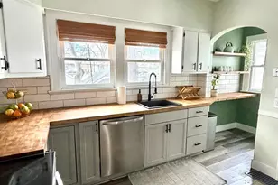 905 Calvin Ave SE, Grand Rapids, MI 49506 - Photo 10