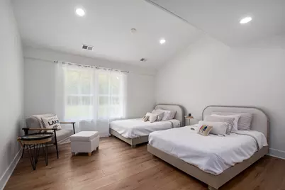 121 S Barker Street, New Buffalo, MI 49117 - Photo 18