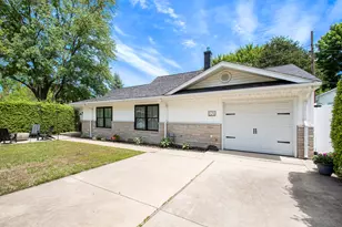 121 S Barker St, New Buffalo, MI 49117 - Photo 2