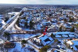 7361 Radcliff Dr, West Bloomfield, MI 48322 - Photo 6