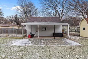 1547 37th Street SW, Wyoming, MI 49509 - Photo 2