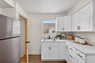 1901 Fulton St, Kalamazoo, MI 49001 - Photo 14