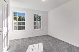 7177 Belle Pointe Dr, Belleville, MI 48111 - Photo 18