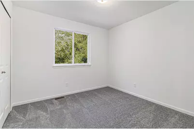 7177 Belle Pointe Drive, Belleville, MI 48111 - Photo 20