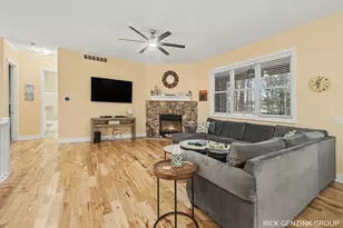 6288 Hawthorne Ct, Saugatuck, MI 49453 - Photo 8