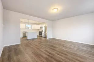 48265 Silver Oaks W, Mattawan, MI 49071 - Photo 4