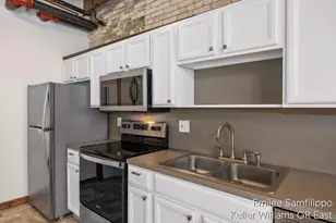940 Monroe Ave NW, Grand Rapids, MI 49503 - Photo 10