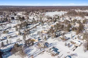 1633 Majon Dr, Highland, MI 48356 - Photo 32