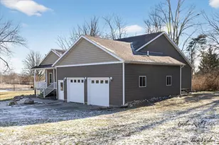 425 Martindale St NW, Sparta, MI 49345 - Photo 4