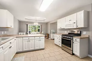 32282 Pinedale Ln, Gobles, MI 49055 - Photo 8