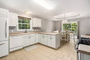 32282 Pinedale Ln, Gobles, MI 49055 - Photo 12