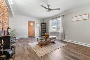 2413 Sylvan Dr, Hillsdale, MI 49242 - Photo 10